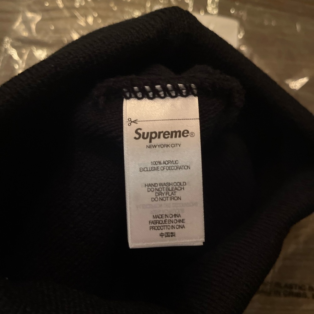 Supreme New Era MF Doom Beanie Black FW23 Brand New - Picture 5 of 5